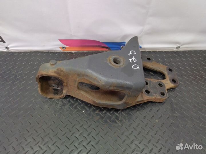 Кронштейн рессоры передней левый