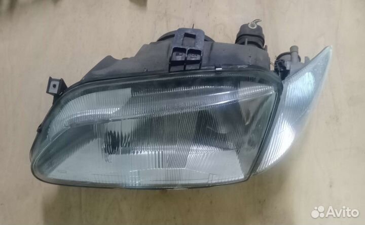Фара левая передняя Рено Сценник 1