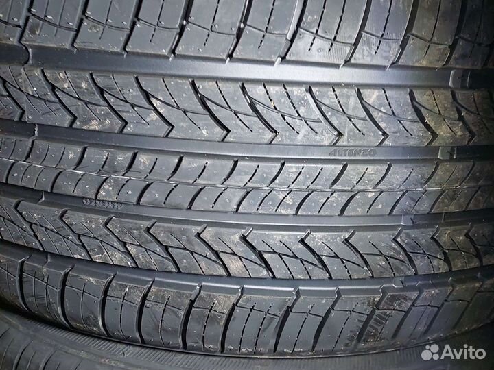 Altenzo Sport Navigator 275/40 R20 и 315/35 R20 106Y