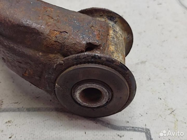 Рычаг передний нижний левый W639 V-class Vito 6