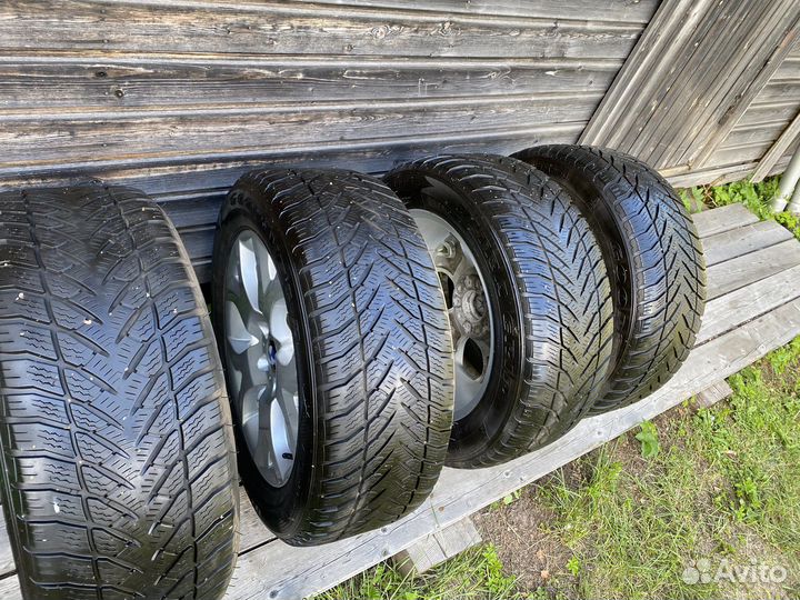 Диски r18 BMW x5 с зимней резиной Good Year 255/55