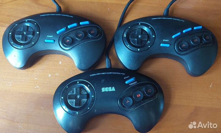 Sega mega drive геймпады