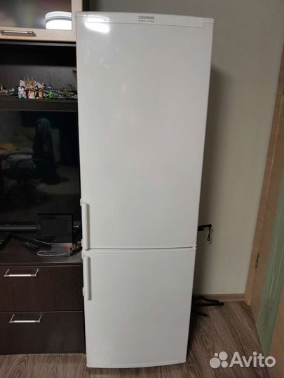 Холодильник Siemens
