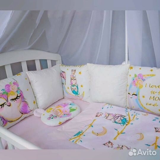 Бортики и одеяло в кроватку новые