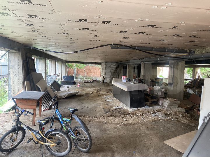 Коттедж 1100 м² на участке 7 сот.