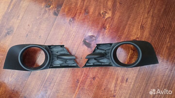 Облицовка передний правый и левый птф Лада Х Рей