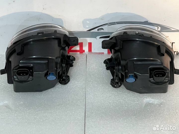 Противотуманные фары BMW F10 LCI (новые)