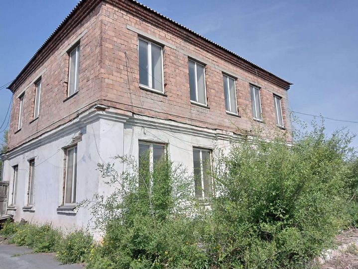 Коттедж 250 м² на участке 12 сот.