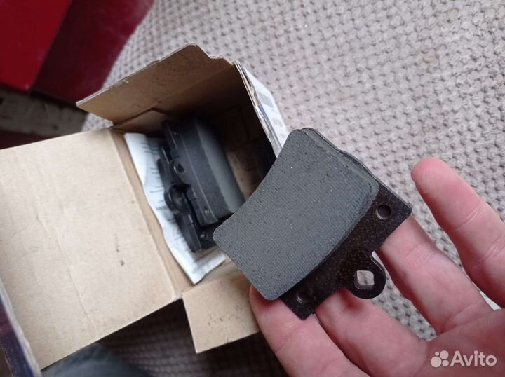 Тормозные колодки mercedes 202 c180