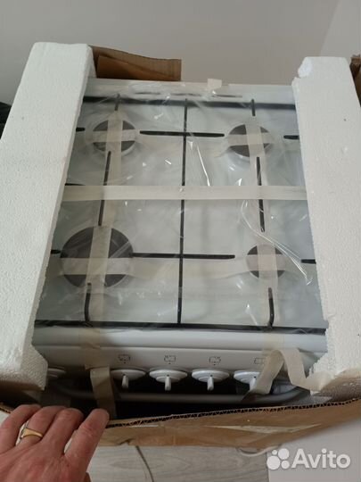 Продам газовую плиту, две раковины и тюльпан