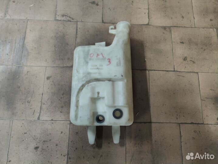 Бачок омывателя Dodge Ram 2001-2008