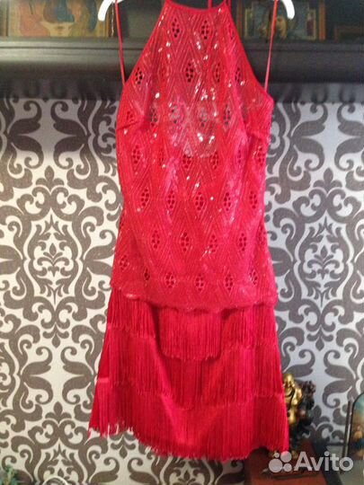 Платье коктейльное 44р