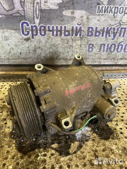 Компрессор кондиционера Honda Accord