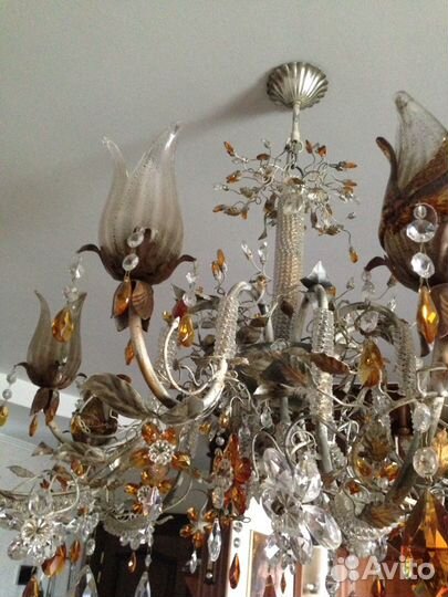 Продаю люстру Mechini