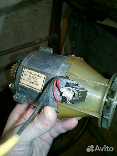 Двигатель колекторный дк90-250-12ухл4.2