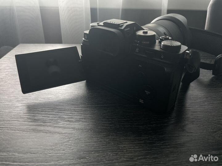 Fujifilm X-T4 Body + Tamron 18-300mm f/3.5-6.3