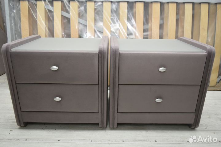 Прикроватные тумбы