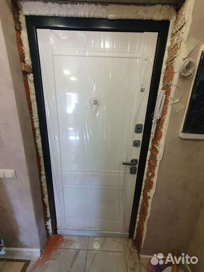 Входная стальная дверь