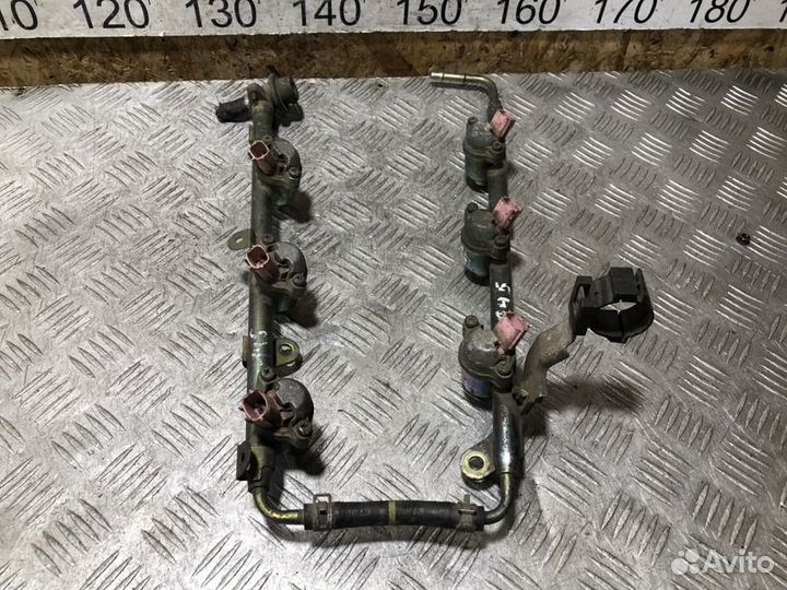 Рейка топливная рампа Nissan Maxima a32