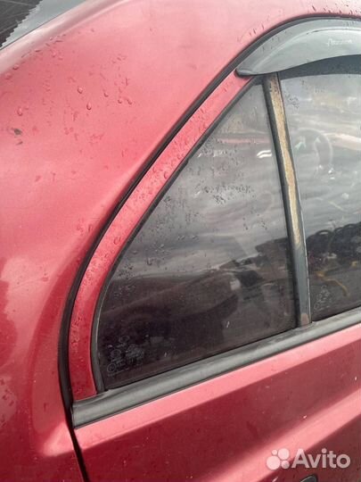 Задняя левая форточка Hyundai Accent