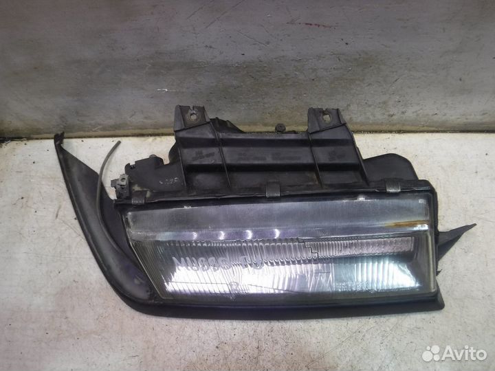 Фара правая SsangYong Musso