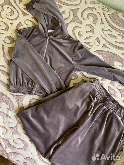 Велюровый костюм