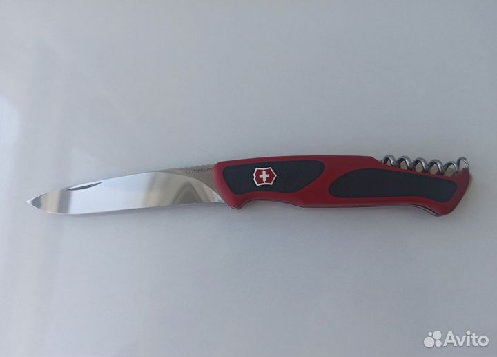 Швейцарский нож Victorinox RangerGrip 52