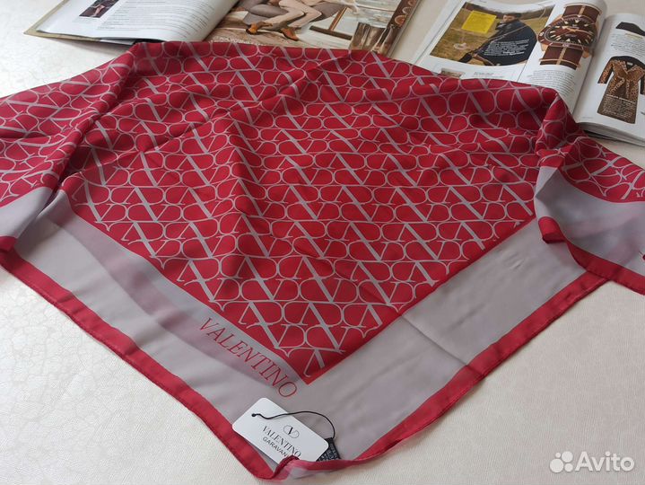 Платок Шифон Шелк Valentino красный новый