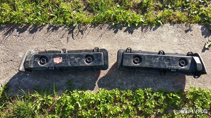 Задний фонарь правый на 123 мерседес