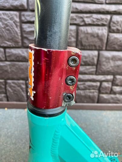 Трюковой самокат в стрит