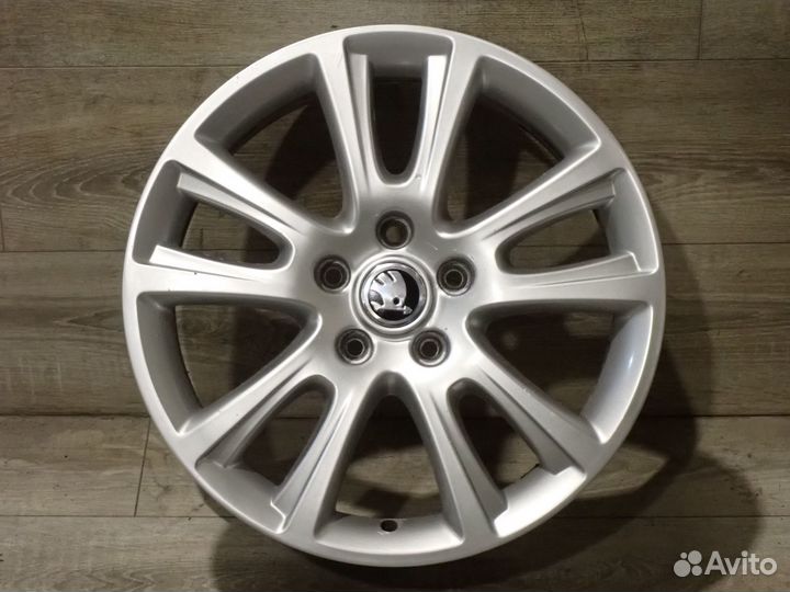 Комплект дисков R17 Skoda Octavia A5 оригинал 2к