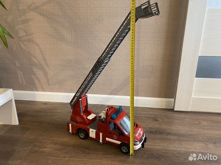 Пожарная машина Bruder