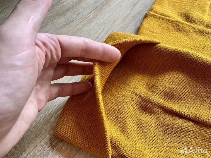 Шапка новая шерсть цвет оранжевый