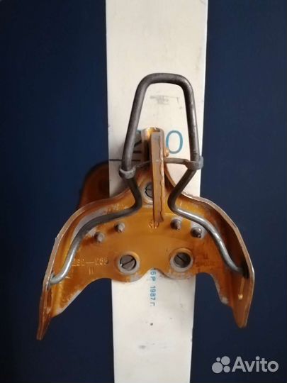 Лыжи советские. Лыжные палки. СССР