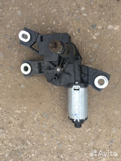 Volkswagen Tiguan моторчик дворника