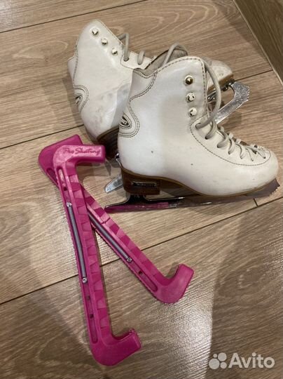 Фигурные коньки risport