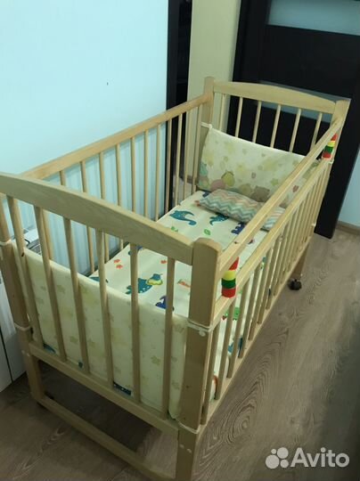 Детская кроватка