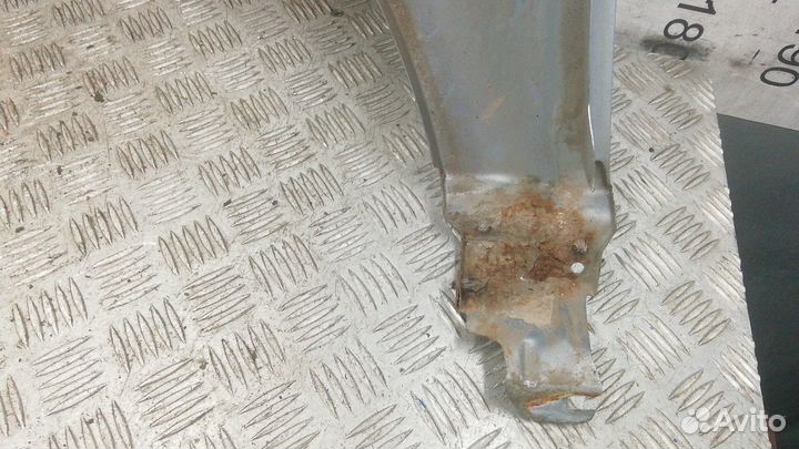 Крыло переднее правое Land Rover Freelander