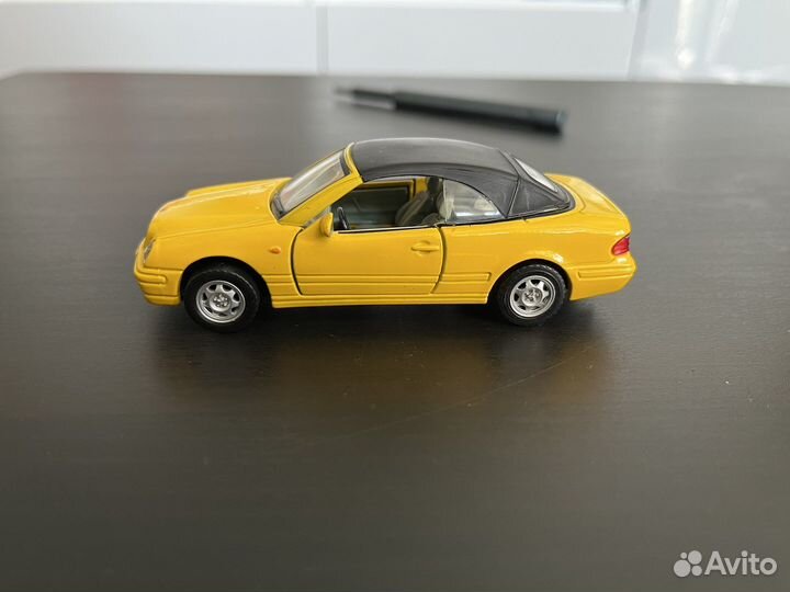 Mercedes benz clk 320 1/43 cararama