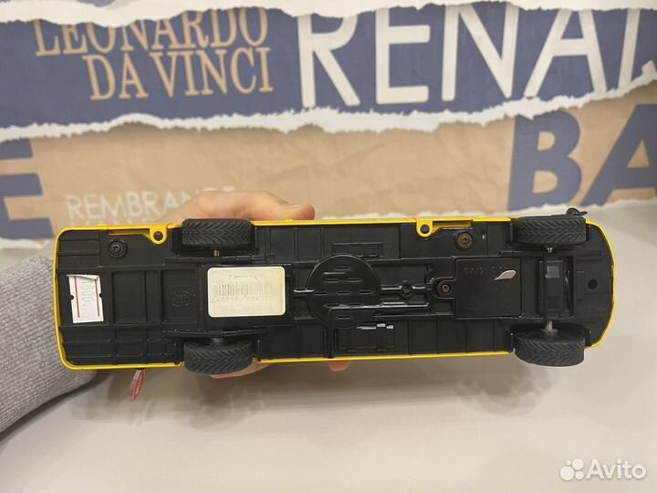 Игрушка автобус