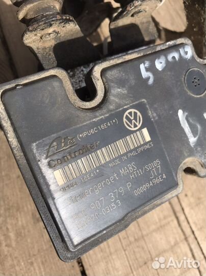 Блок Abs с кронштейном volkswagen jetta 5