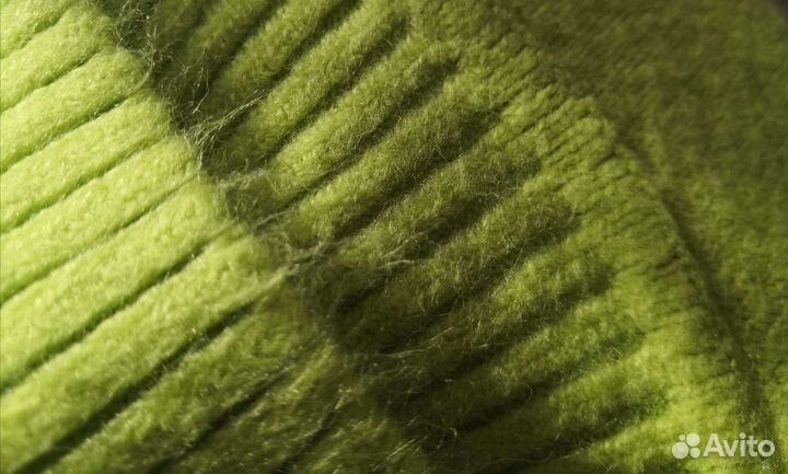 Свитер женский