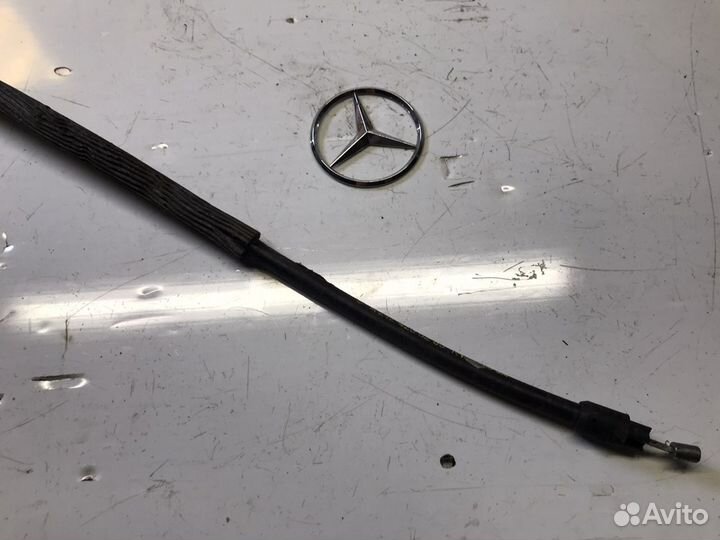 Трос ручника Мерседес w212