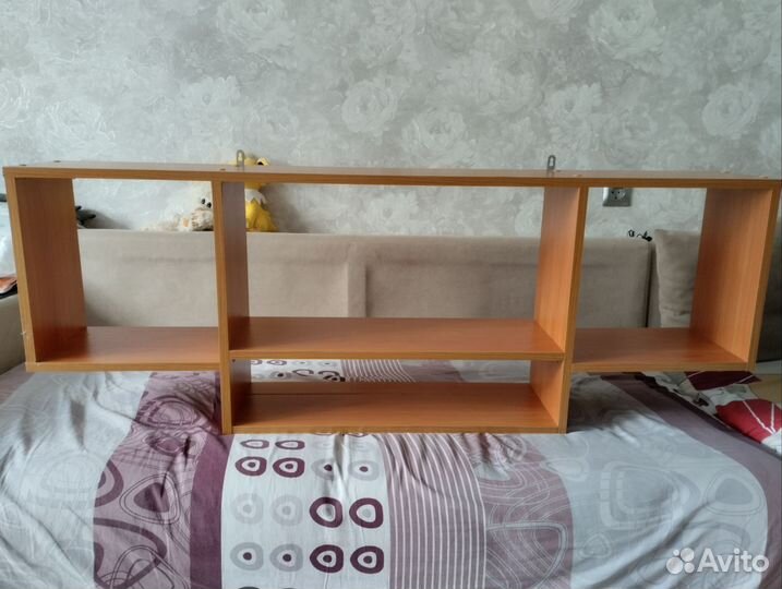 Полка книжная настенная