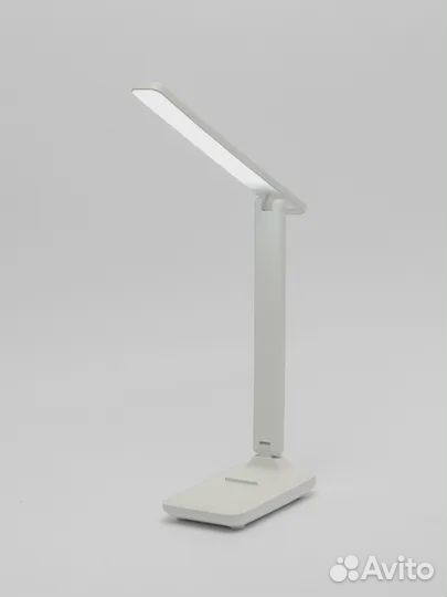 Настольная светодиодная лампа