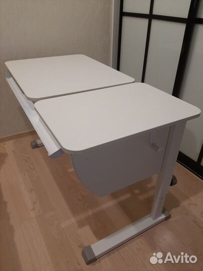 Детский письменный стол
