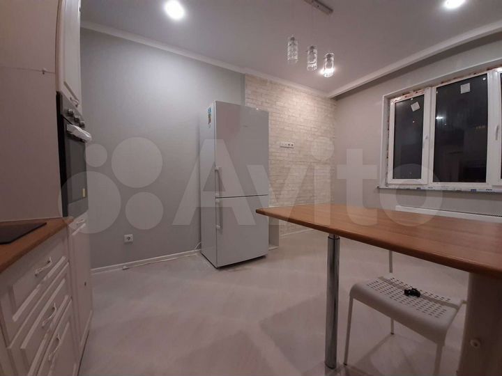 3-к. квартира, 91 м², 9/17 эт.