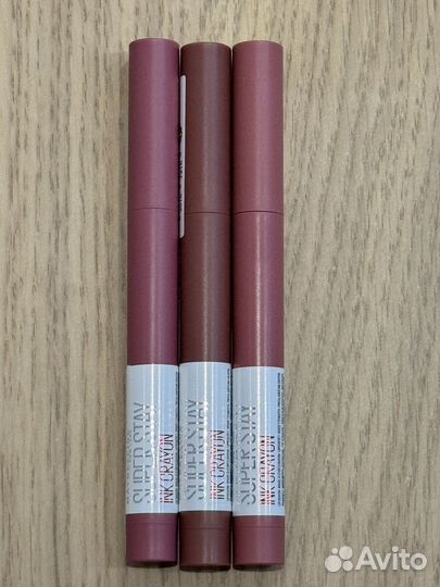 Помада Maybelline New York 90