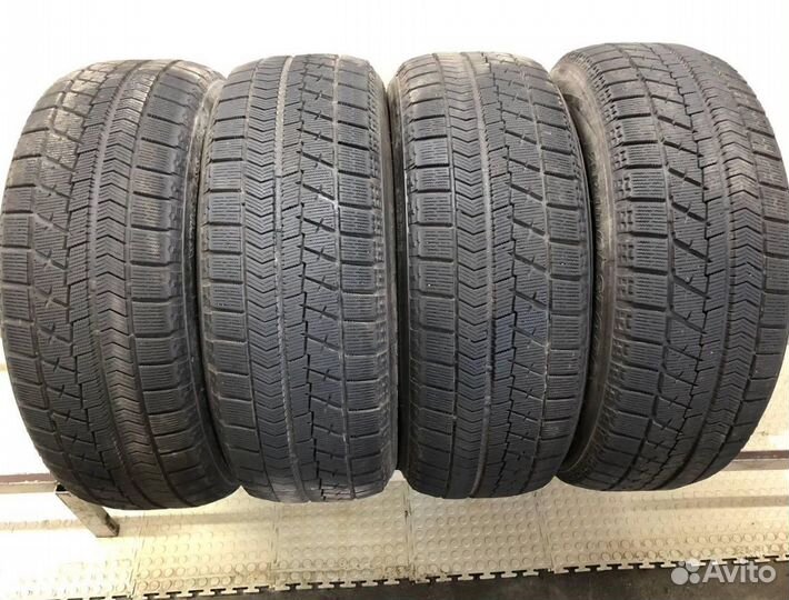 Bridgestone Blizzak VRX 215/60 R16 99W