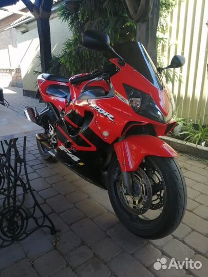 Мотоцикл спорт Honda cbr600 f4i